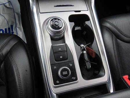 Ford Explorer — photo 10
