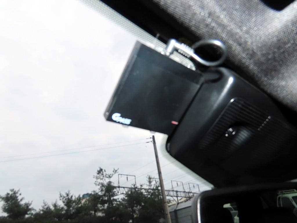 Ford Explorer — photo 15