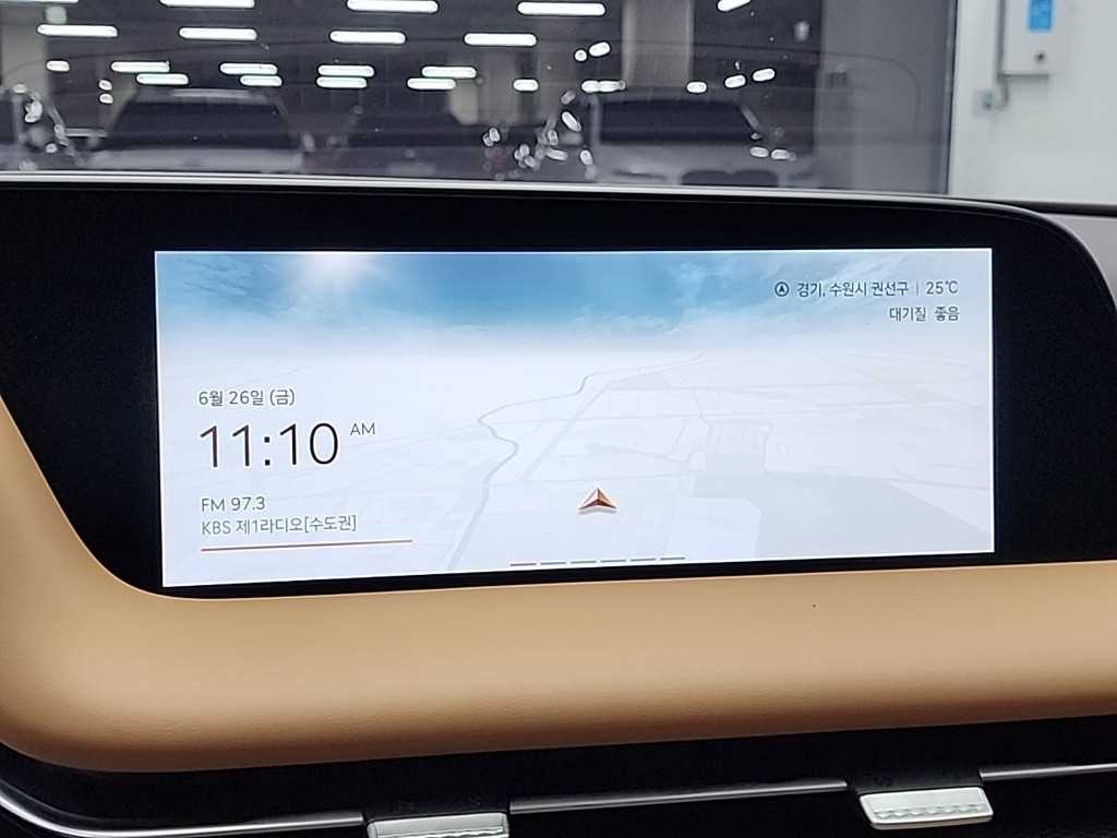 Genesis G90 — photo 16