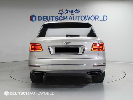 Bentley Bentayga — photo 04