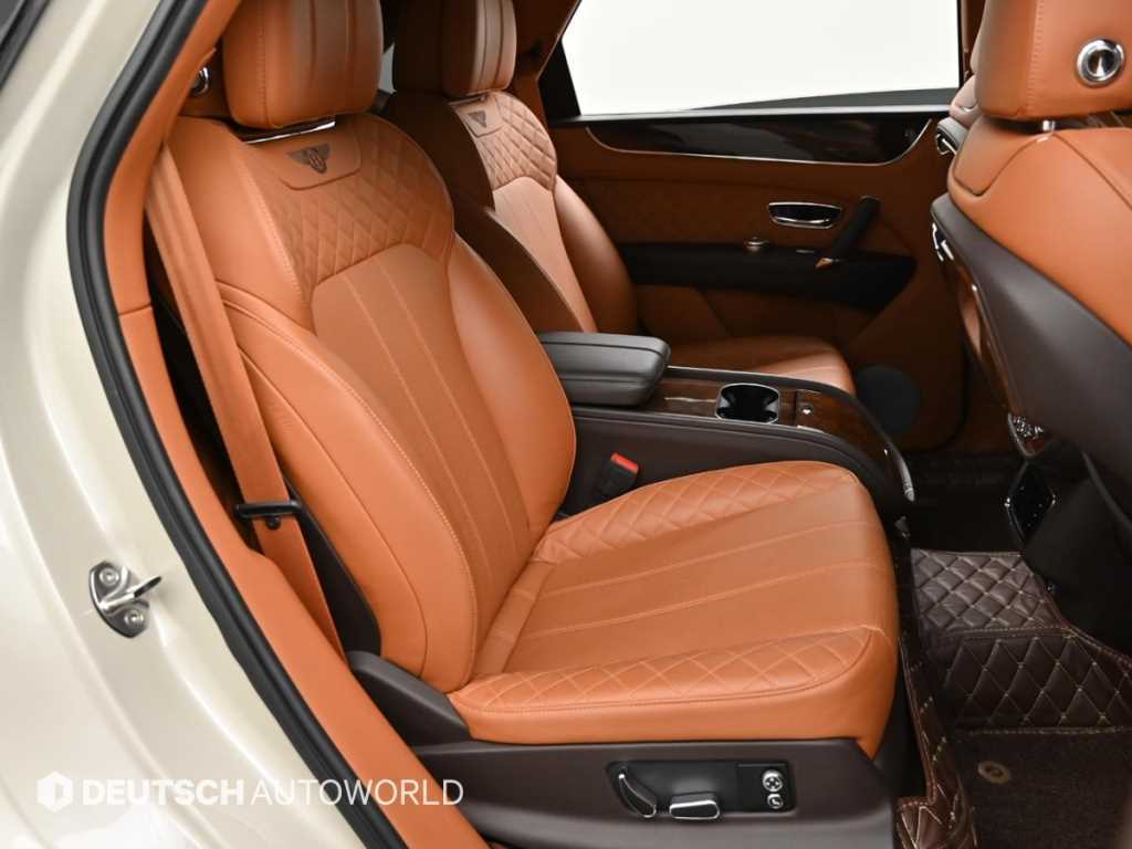 Bentley Bentayga — photo 12