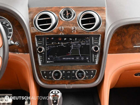 Bentley Bentayga — photo 14