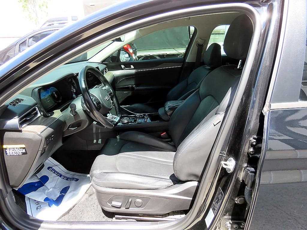 Kia K5 — photo 05