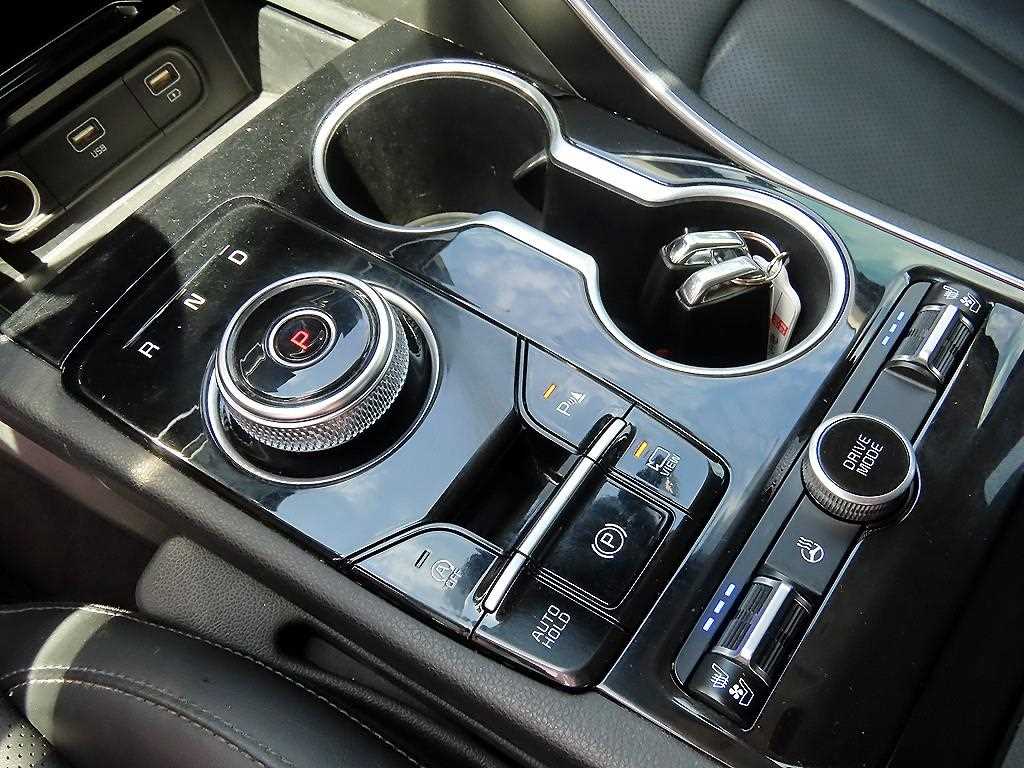 Kia K5 — photo 10
