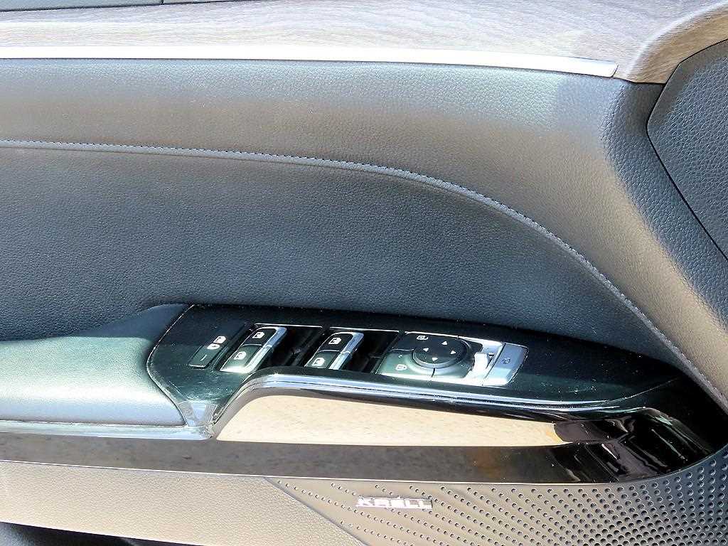 Kia K5 — photo 11