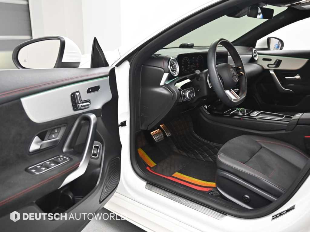 Mercedes-Benz CLA-Class — photo 11
