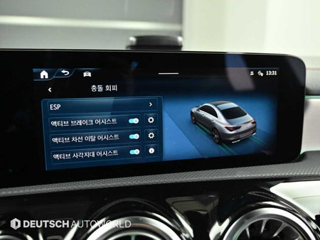 Mercedes-Benz CLA-Class — photo 17