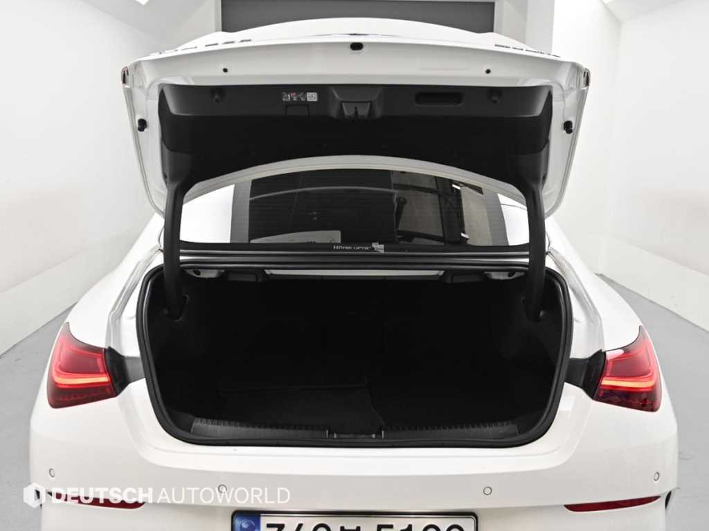 Mercedes-Benz CLA-Class — photo 19