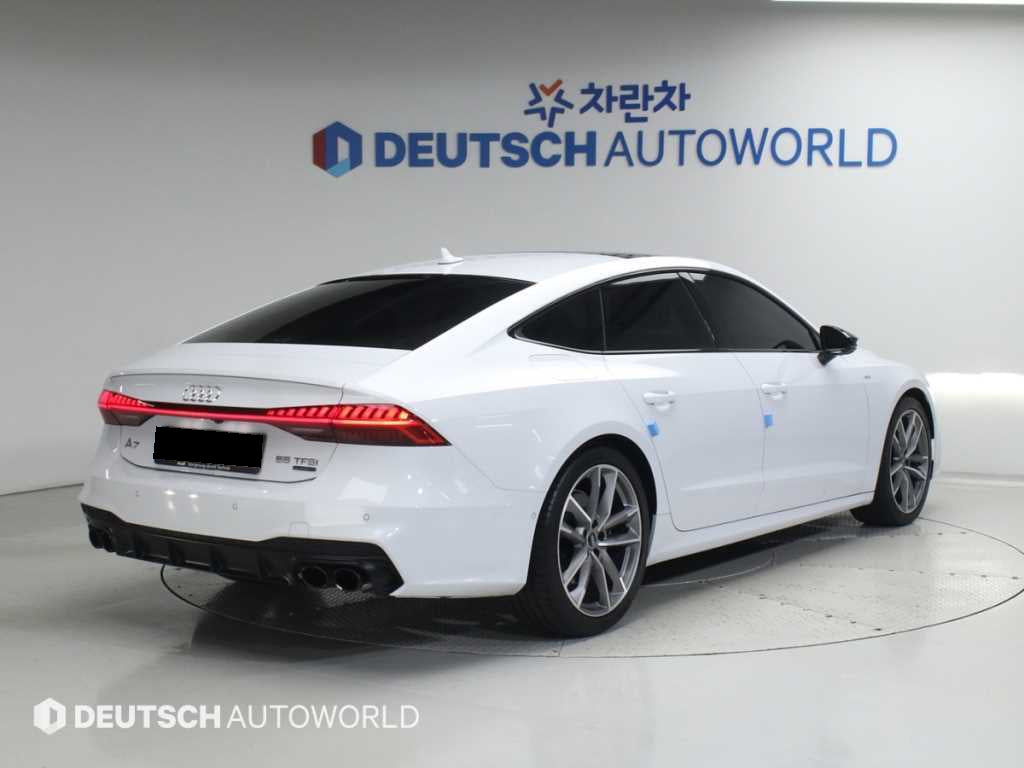 Audi A7 — photo 02