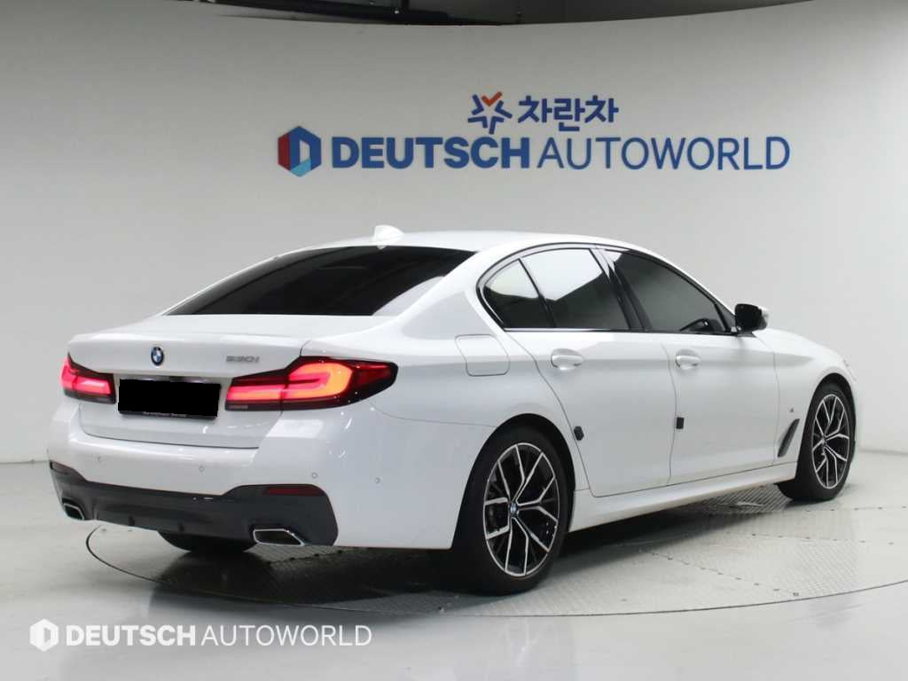 BMW 5-Series — photo 02