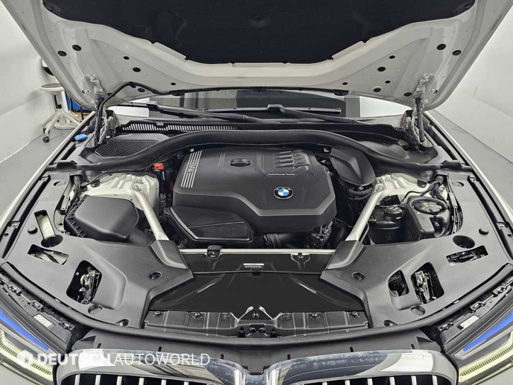 BMW 5-Series — photo 06