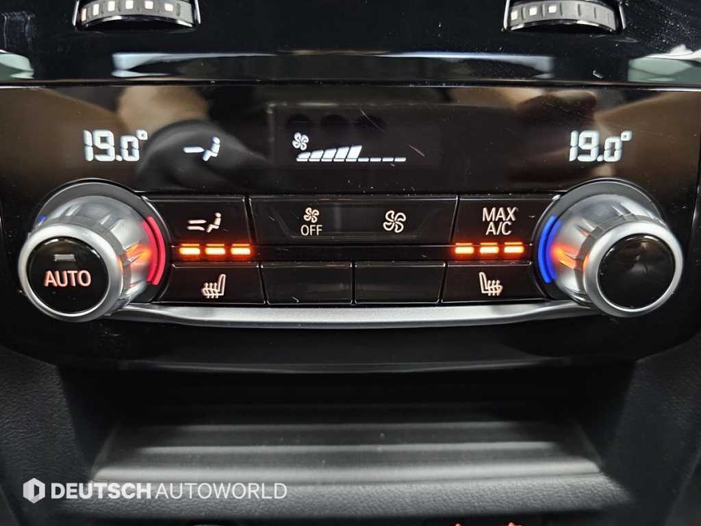 BMW 5-Series — photo 16
