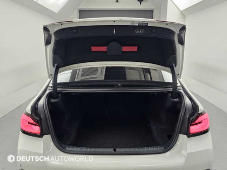 BMW 5-Series — photo 19