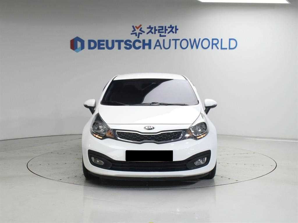 Kia pride — photo 03