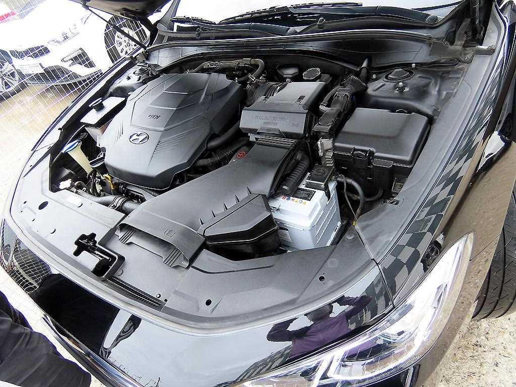 Hyundai Grandeur — photo 19
