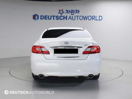 Infiniti M — photo 04