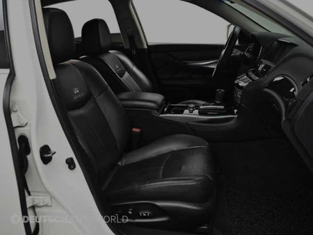 Infiniti M — photo 10