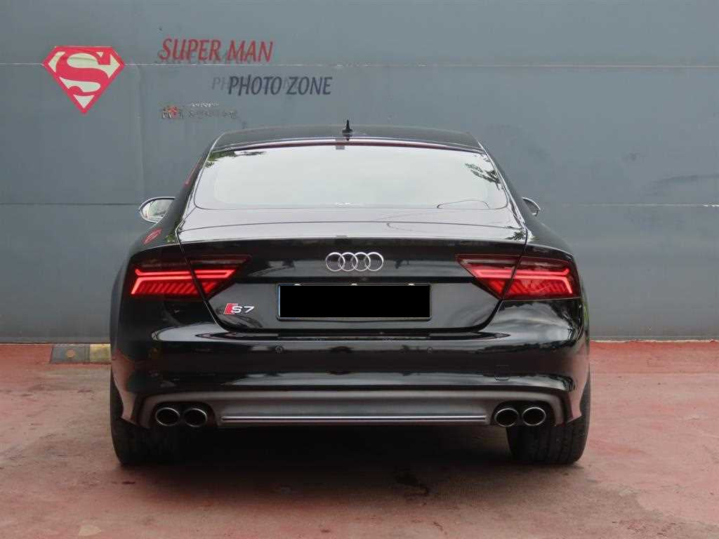 Audi S7 — photo 04