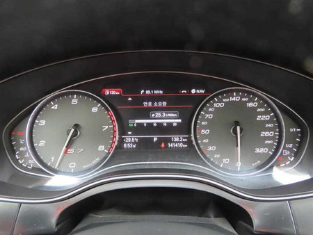 Audi S7 — photo 09