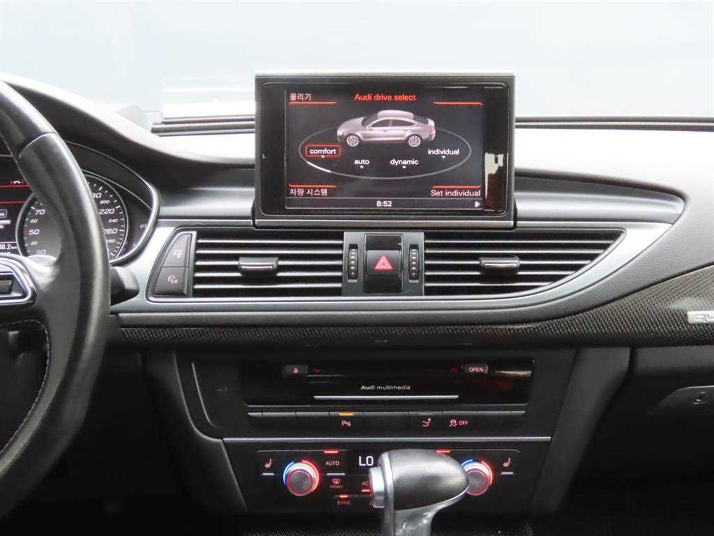 Audi S7 — photo 10