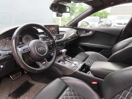 Audi S7 — photo 16