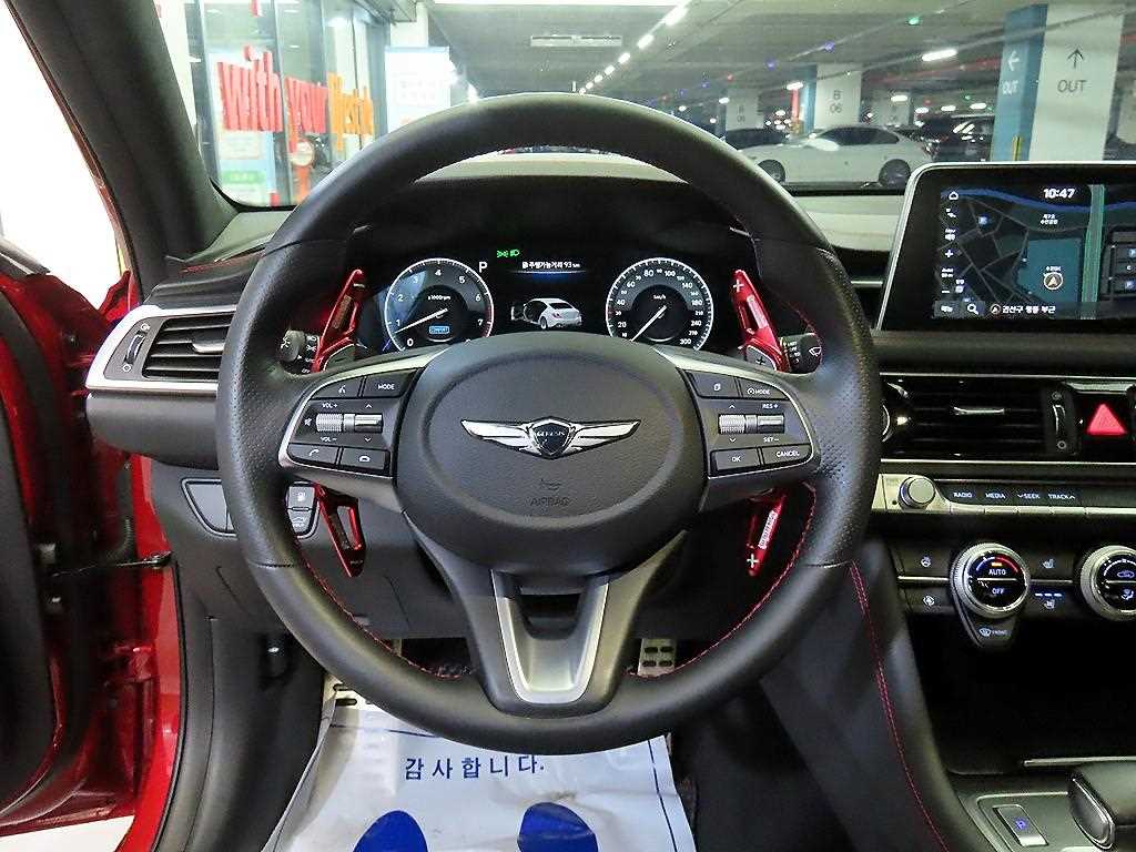 Genesis G70 — photo 08