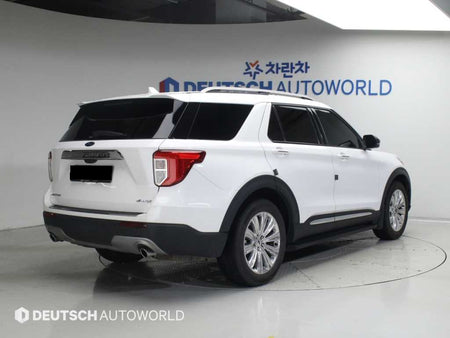 Ford Explorer — photo 02