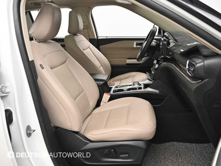 Ford Explorer — photo 10