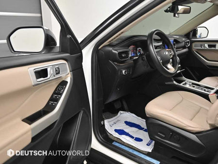Ford Explorer — photo 11