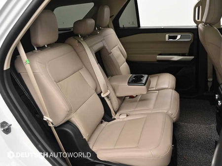 Ford Explorer — photo 12