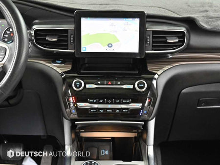 Ford Explorer — photo 14