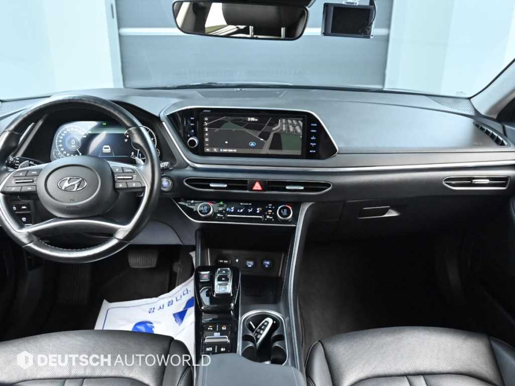 Hyundai Sonata — photo 07