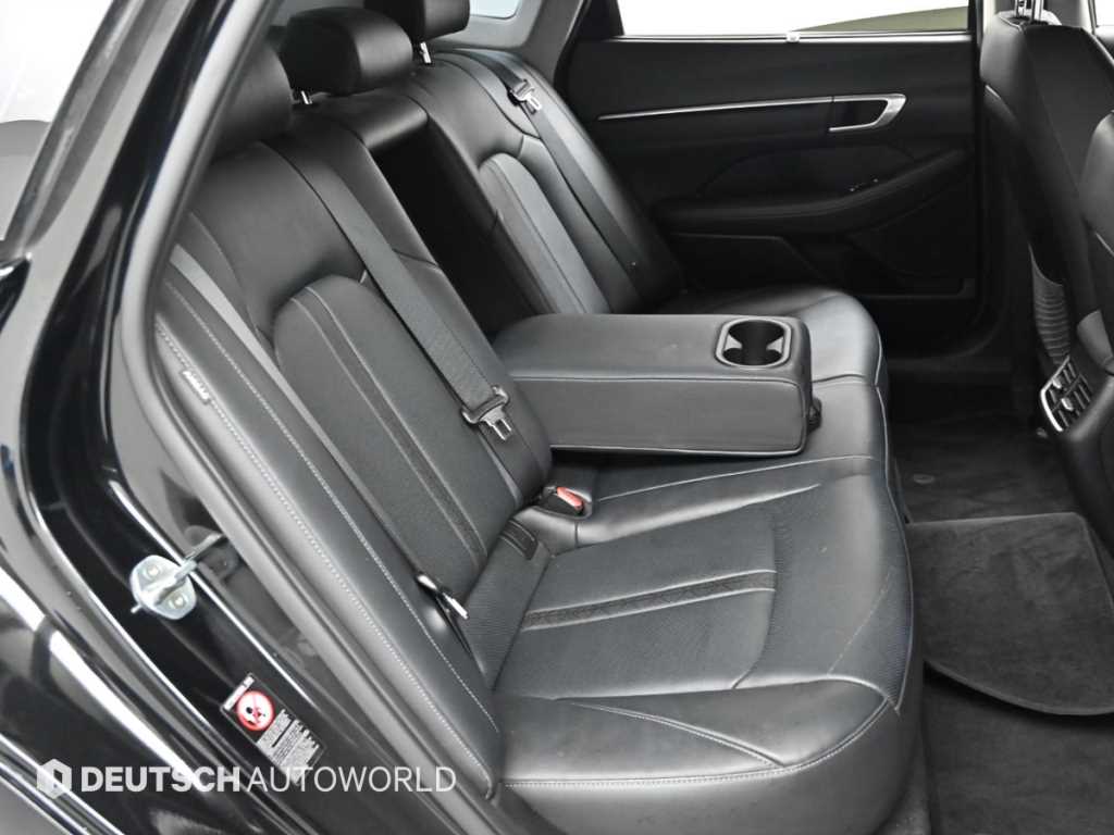 Hyundai Sonata — photo 12