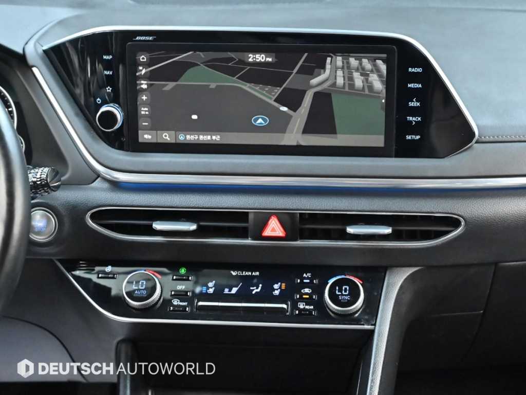 Hyundai Sonata — photo 14