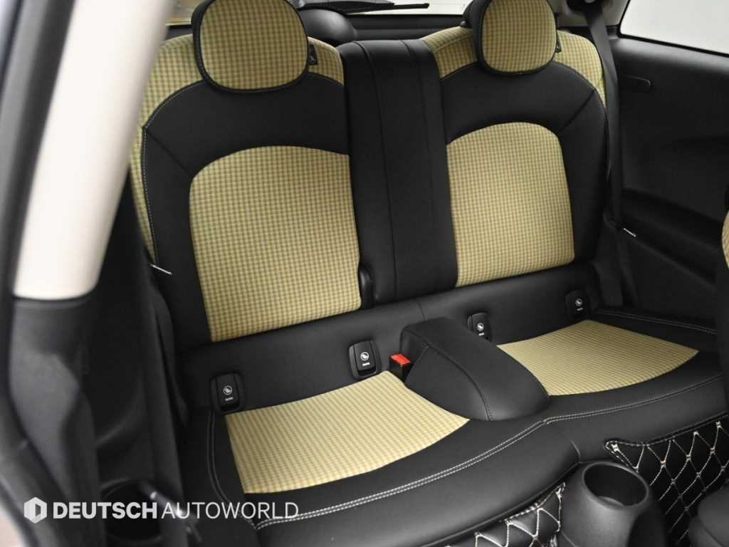 Mini Cooper — photo 12