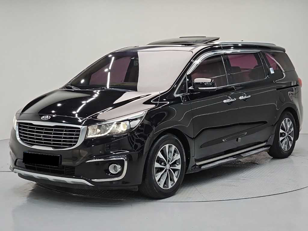 Kia Carnival — photo 01