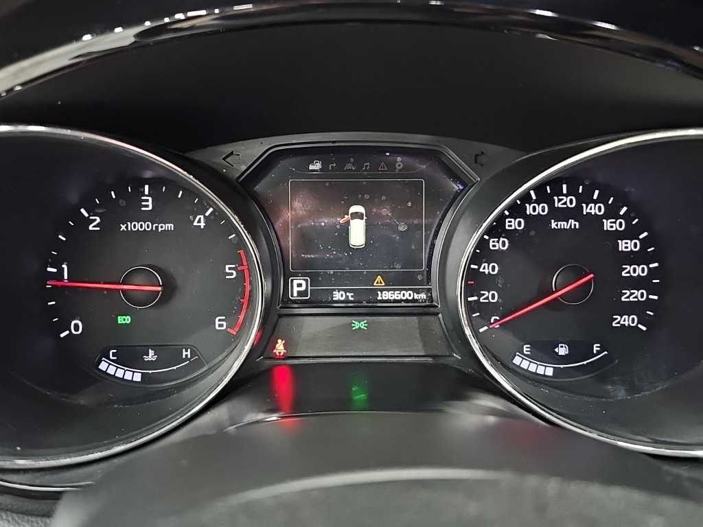 Kia Carnival — photo 06