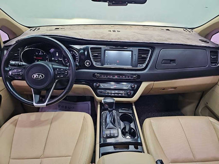 Kia Carnival — photo 07