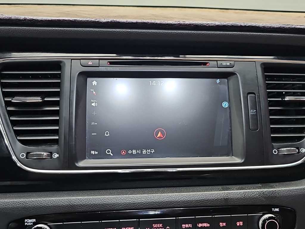 Kia Carnival — photo 17
