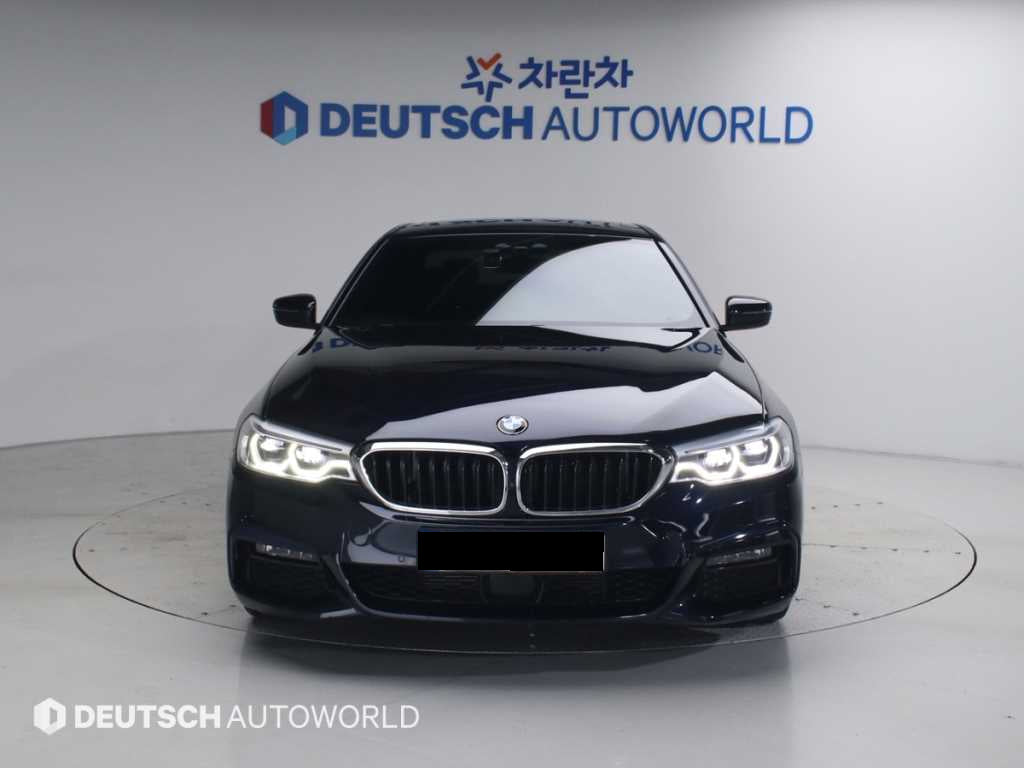 BMW 5-Series — photo 03
