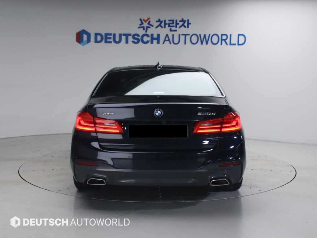 BMW 5-Series — photo 04