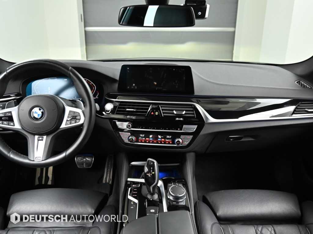 BMW 5-Series — photo 07