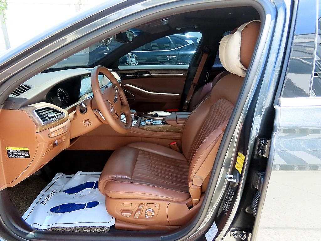 Genesis G90 — photo 06