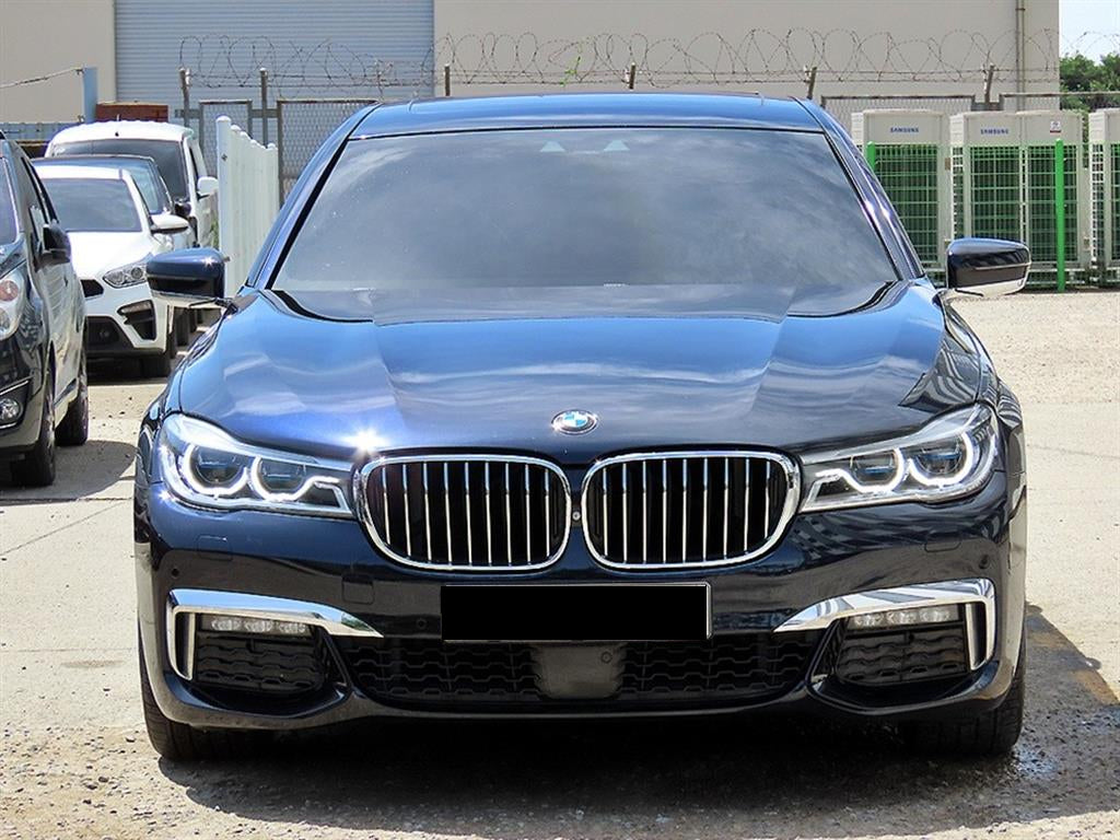 BMW 7-Series — photo 01