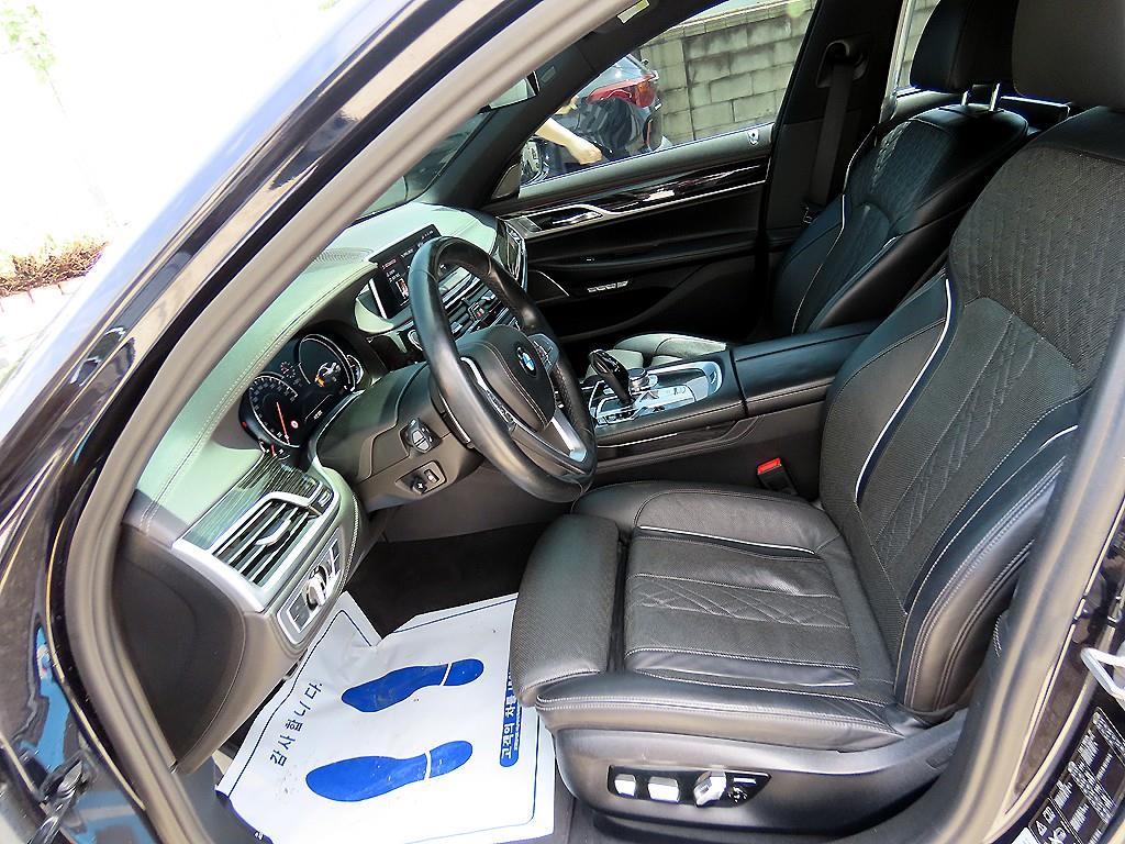 BMW 7-Series — photo 05