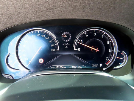 BMW 7-Series — photo 09