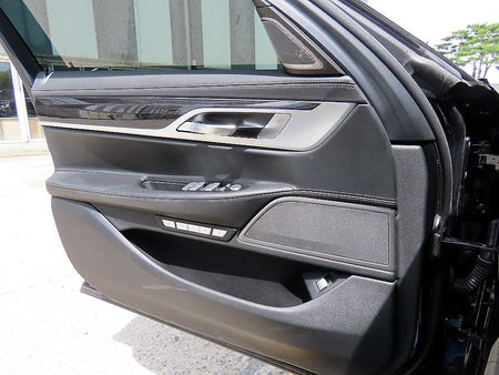 BMW 7-Series — photo 12