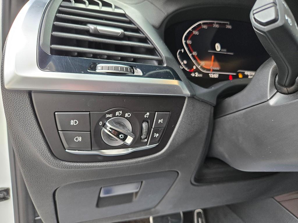 BMW X4 — photo 13