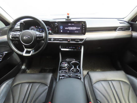 Kia K5 — photo 08