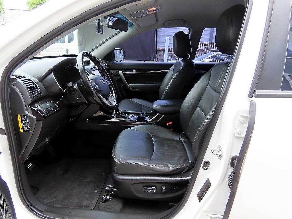 Kia Sorento — photo 05